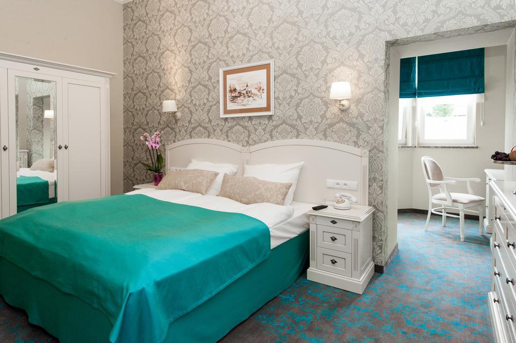 Dom Zdrojowy Hotel Swieradow-Zdroj Phòng bức ảnh