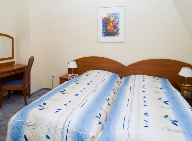 Dom Zdrojowy Hotel Swieradow-Zdroj Phòng bức ảnh